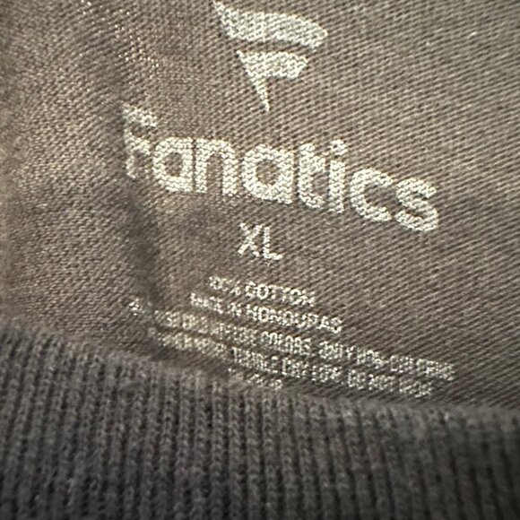 🐶 Georgia Bulldogs Long Sleeve (Size XL) - Picture 3 of 4